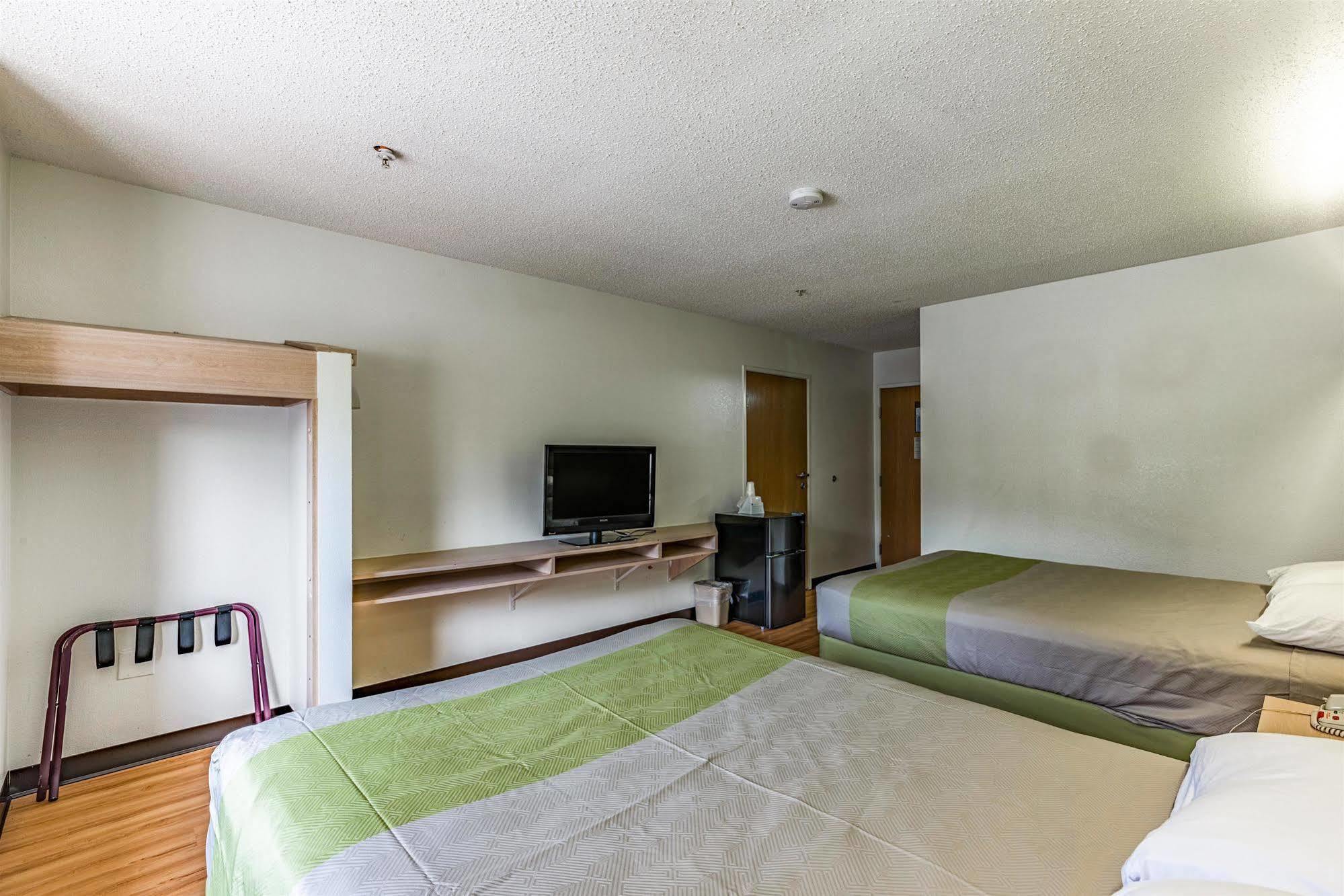 Motel 6-Charlotte, Nc - University Kültér fotó